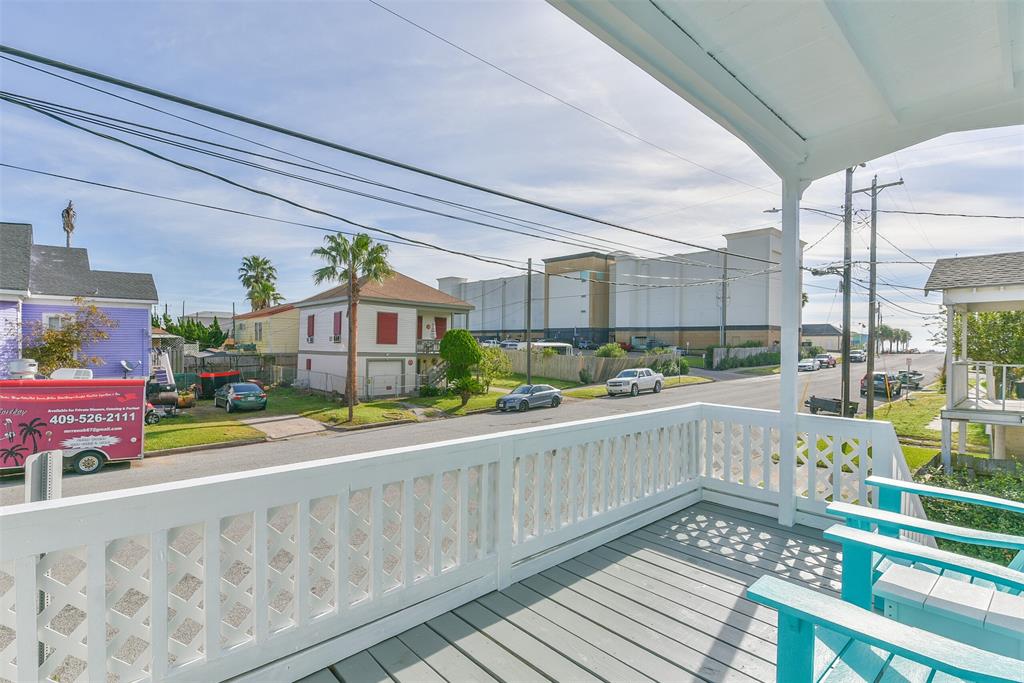 1707 1 18th Street, Galveston, Texas 77550, 2 Bedrooms Bedrooms, 6 Rooms Rooms,1 BathroomBathrooms,Single-family,For Sale,18th,7419864