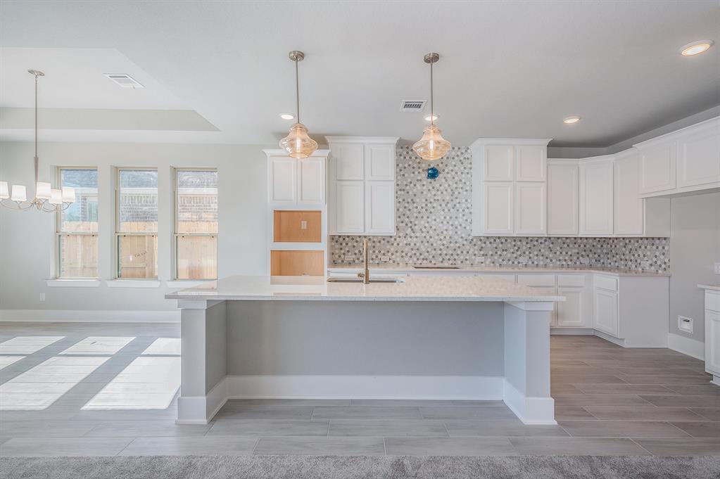 23649 2 Silver Palm Trail, New Caney, Texas 77357, 4 Bedrooms Bedrooms, 15 Rooms Rooms,3 BathroomsBathrooms,Single-family,For Sale,Silver Palm,64512595