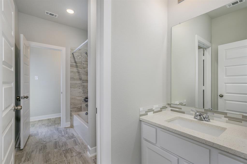 23649 2 Silver Palm Trail, New Caney, Texas 77357, 4 Bedrooms Bedrooms, 15 Rooms Rooms,3 BathroomsBathrooms,Single-family,For Sale,Silver Palm,64512595