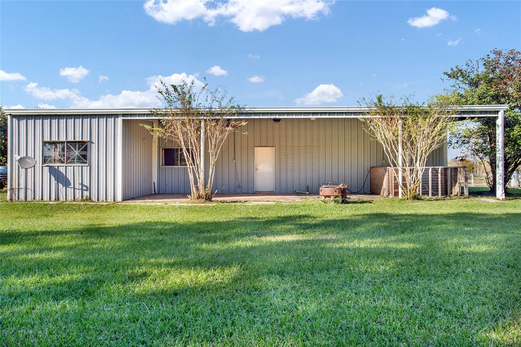 2381 1 County Road 155, Alvin, Texas 77511, 1 Bedroom Bedrooms, 3 Rooms Rooms,1 BathroomBathrooms,Country Homes/acreage,For Sale,County Road 155,71996096