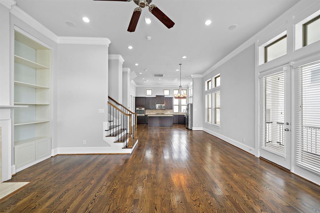 9623 3 Kings Cross Station, Houston, Texas 77045, 3 Bedrooms Bedrooms, 5 Rooms Rooms,3 BathroomsBathrooms,Single-family,For Sale,Kings Cross,55497808