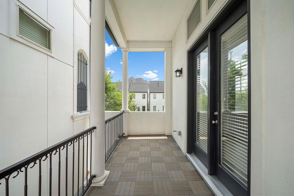 9623 3 Kings Cross Station, Houston, Texas 77045, 3 Bedrooms Bedrooms, 5 Rooms Rooms,3 BathroomsBathrooms,Single-family,For Sale,Kings Cross,55497808