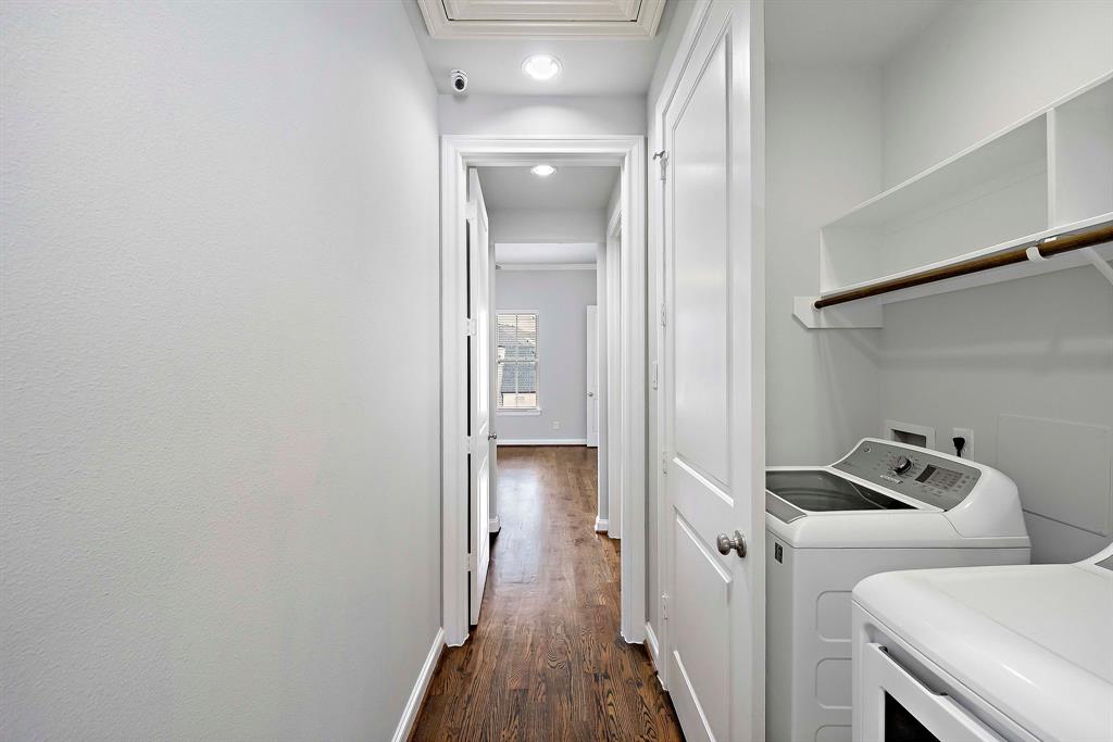 9623 3 Kings Cross Station, Houston, Texas 77045, 3 Bedrooms Bedrooms, 5 Rooms Rooms,3 BathroomsBathrooms,Single-family,For Sale,Kings Cross,55497808