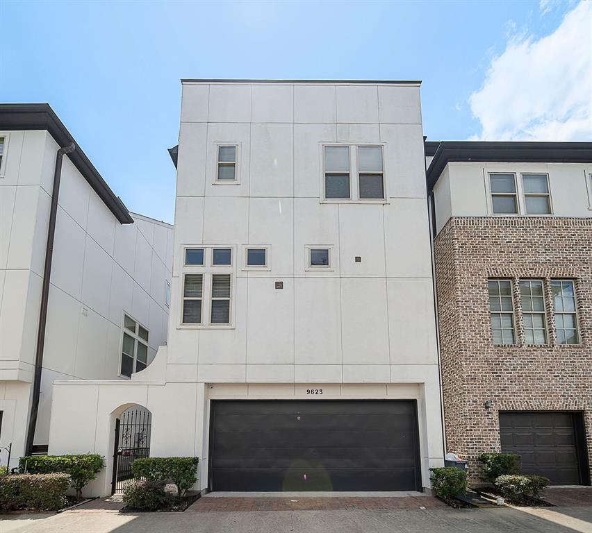 9623 3 Kings Cross Station, Houston, Texas 77045, 3 Bedrooms Bedrooms, 5 Rooms Rooms,3 BathroomsBathrooms,Single-family,For Sale,Kings Cross,55497808