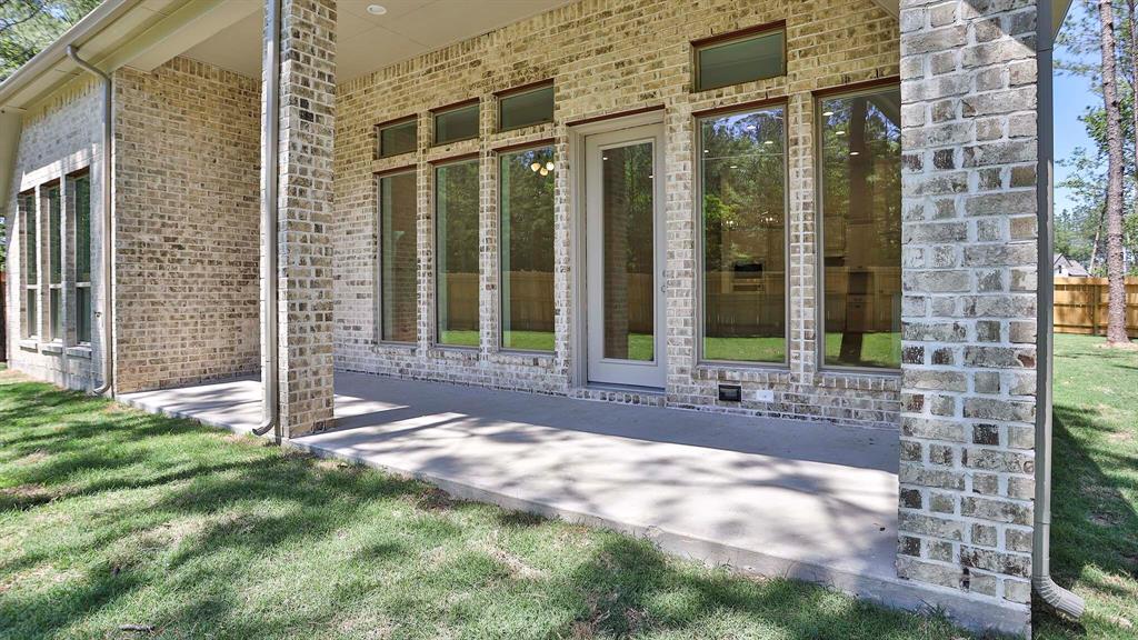14806 1 Cherry Brick Drive, Conroe, Texas 77302, 4 Bedrooms Bedrooms, 8 Rooms Rooms,3 BathroomsBathrooms,Single-family,For Sale,Cherry Brick,62067673