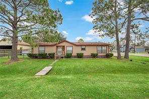 112 County Road 870g, Alvin, TX 77511