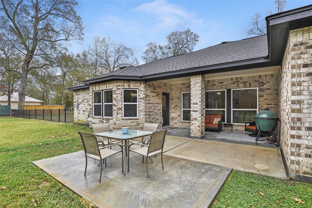 23523 Oakwood Drive