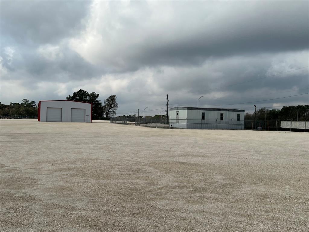 20220 Crosby Frwy, Crosby, Texas 77532, 5 Bedrooms Bedrooms, 6 Rooms Rooms,1 BathroomBathrooms,Rental,For Rent,Crosby Frwy,77408785