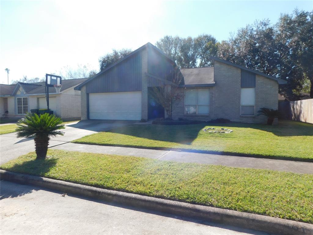 3014 Windemere Drive, Pearland, TX 77584