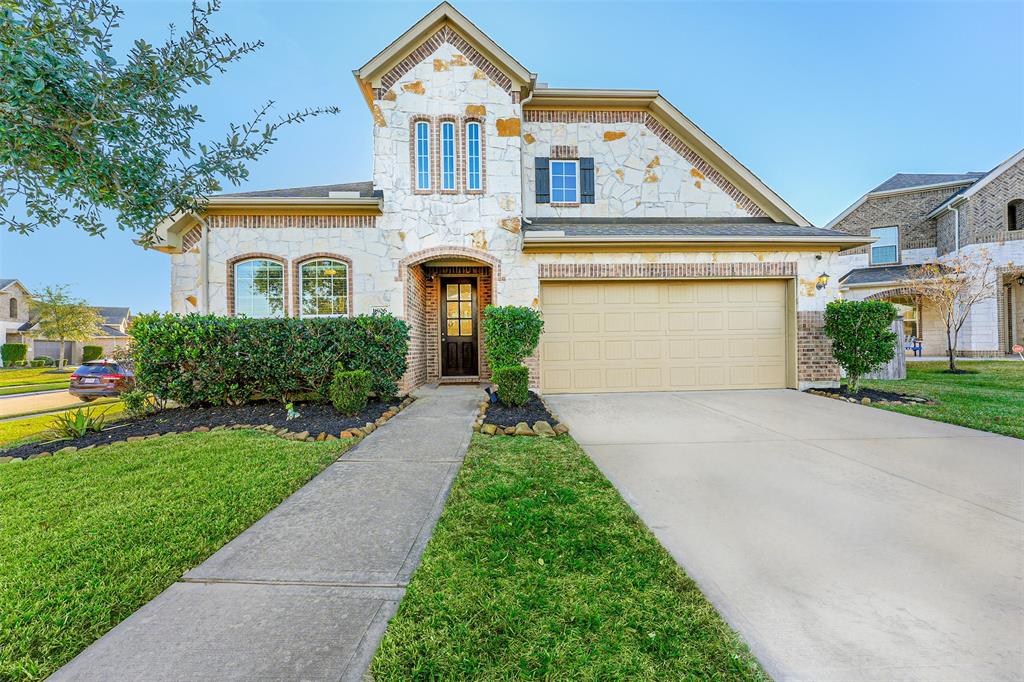 1806 Dry Willow Court, Pearland, TX 77089