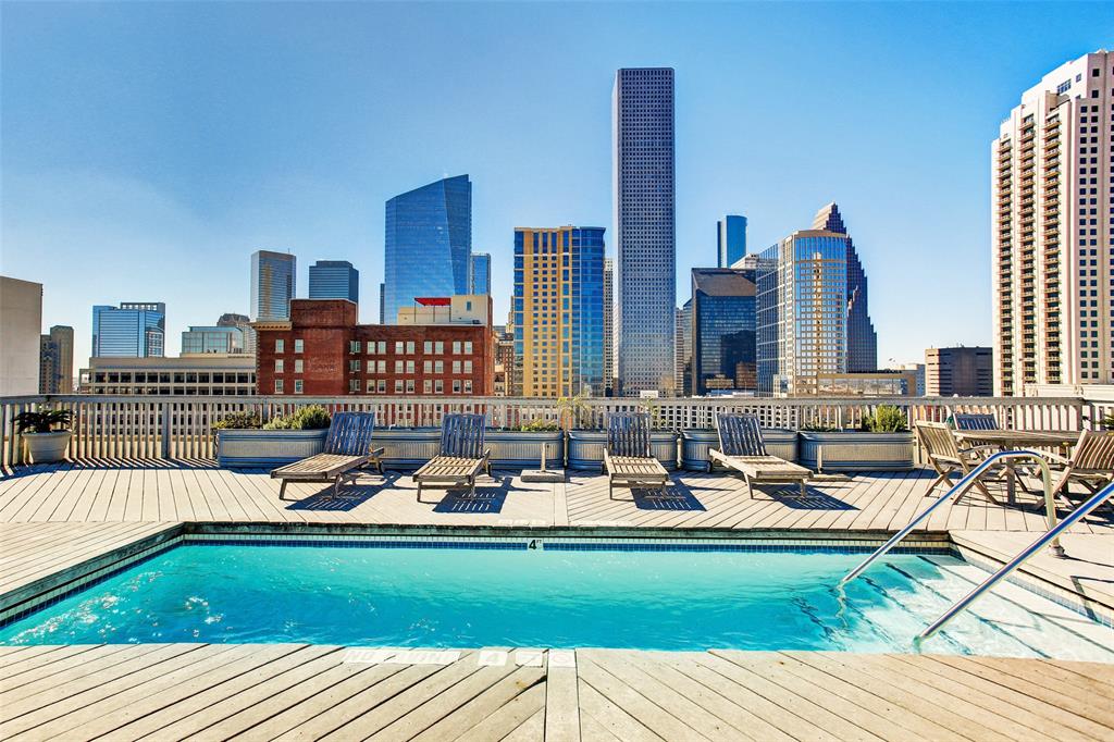 Take in the impressive surrounding views of the city on the roof top pool deck. Enjoy relaxing sun bathing and splash pool.