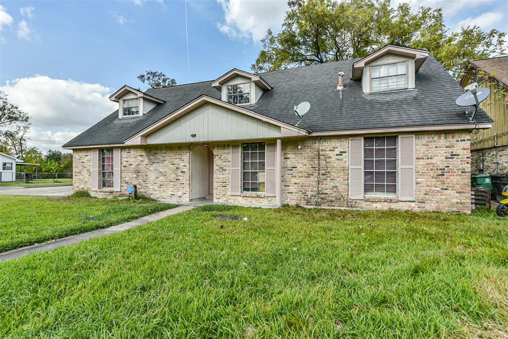 6215 Great Oaks Drive, Houston, TX 77050