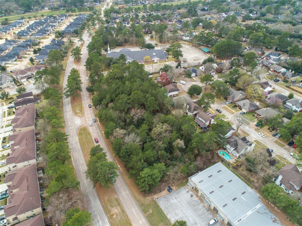 This unrestricted/commercial 1.5 acre is located on the  corner of Eldridge Pkwy and Spring Cypress Rd. Close to schools, restaurants, parks, grocery stores, Tomball Town Center and more. High traffic count! It is a perfect investment opportunity to get in on the endless opportunities that the Cypress/Tomball areas have to offer! Must See!!!