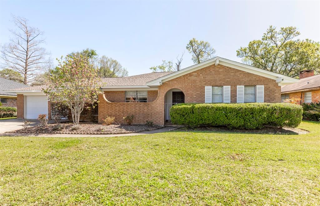 960 Lockwood Drive, Beaumont TX 77706 - HAR.com