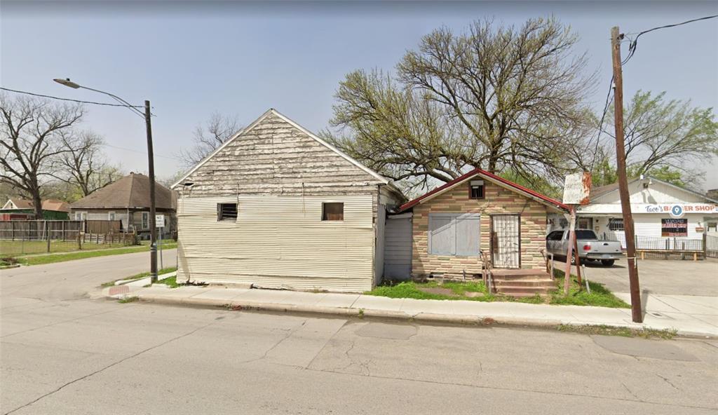 Perfect location for building multiple townhomes.  Tear down existing structures or completely overhaul.  The options are endless.  Tenant currently in home, please do not disturb tenant. Warehouse will be opened for inspection once property is under contract.