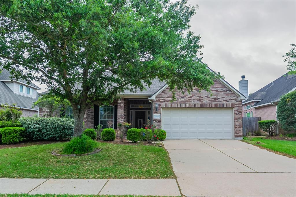 2703 Rocky Springs Drive, Pearland, TX 77584