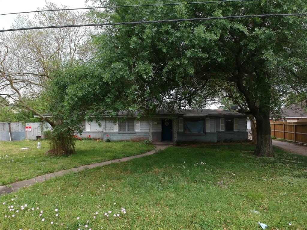 1302  Duff - House Lane Houston Texas 77022, 9