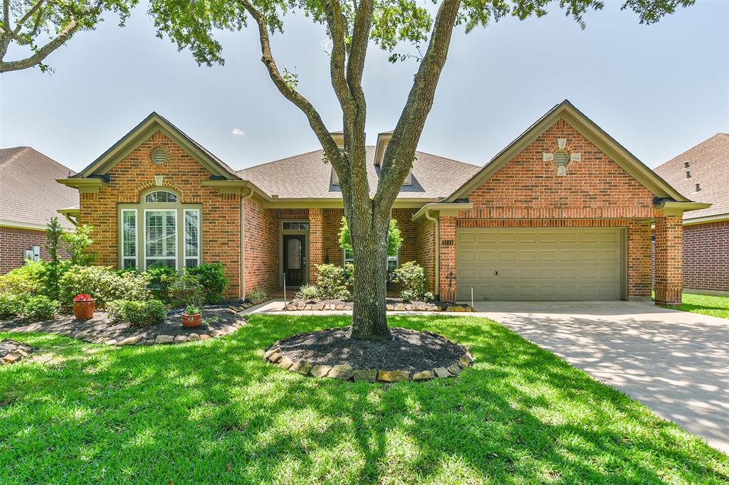 3114 Red Maple Drive, Friendswood, TX 77546