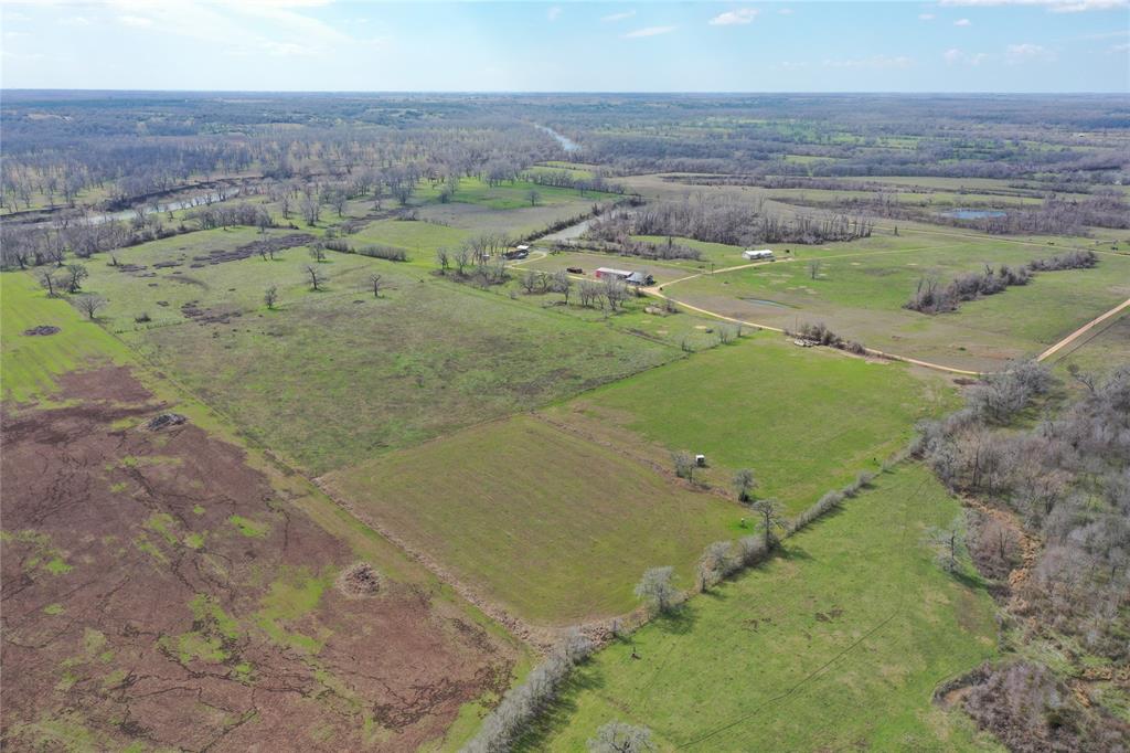 38.58 Acres with Metal Barn with easement access. 
This was divided out of a larger tract.