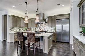 6 Secluded, The Woodlands TX 77380