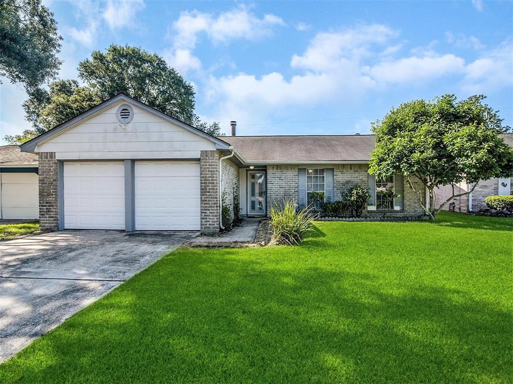 8222 Forest Point Drive, Humble, TX 77338