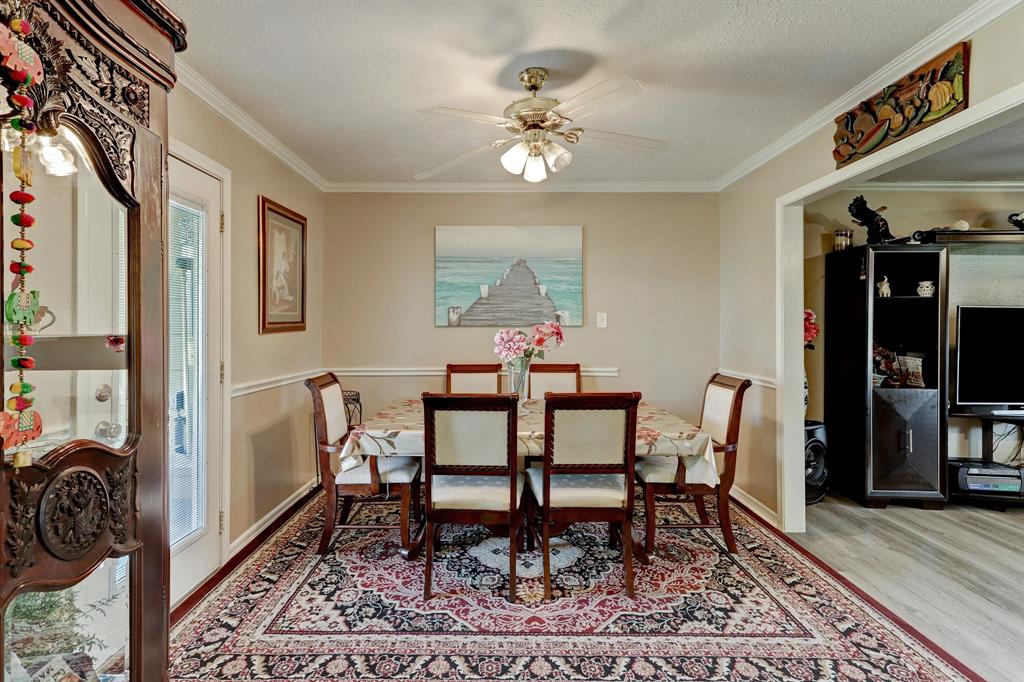 2215 Bingle Road