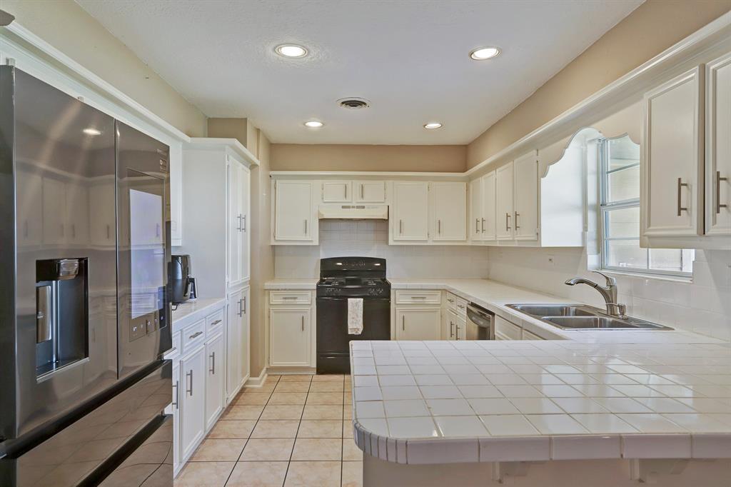 2215 Bingle Road