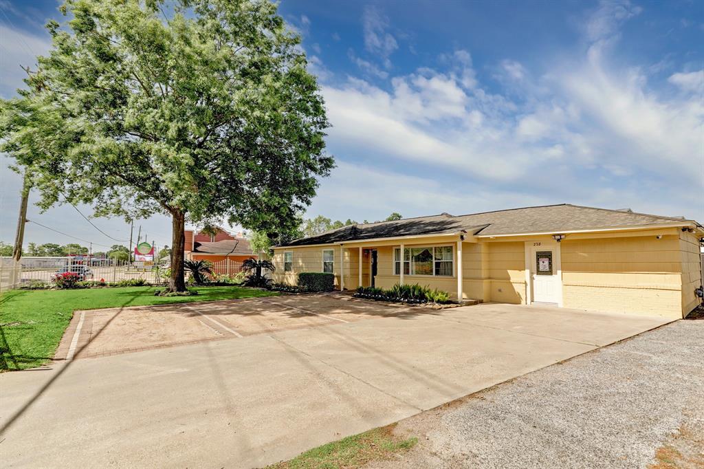 2215 Bingle Road