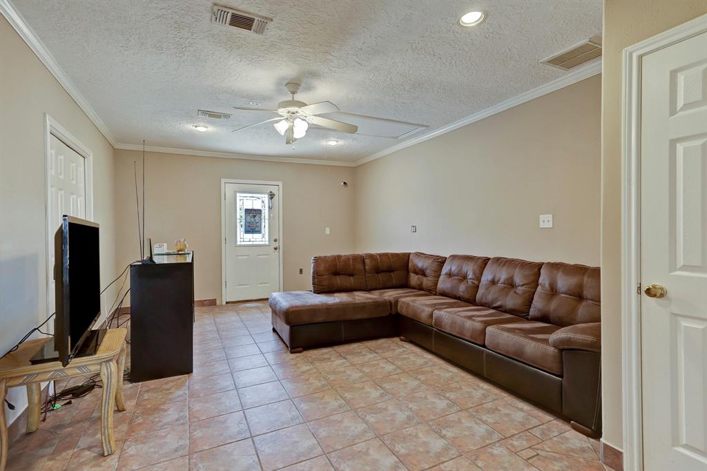 2215 Bingle Road
