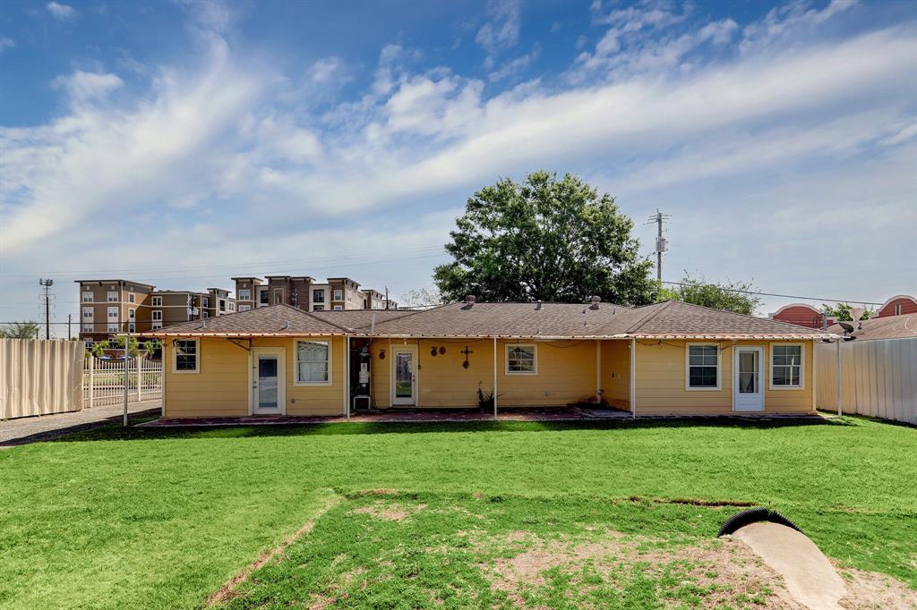 2215 Bingle Road