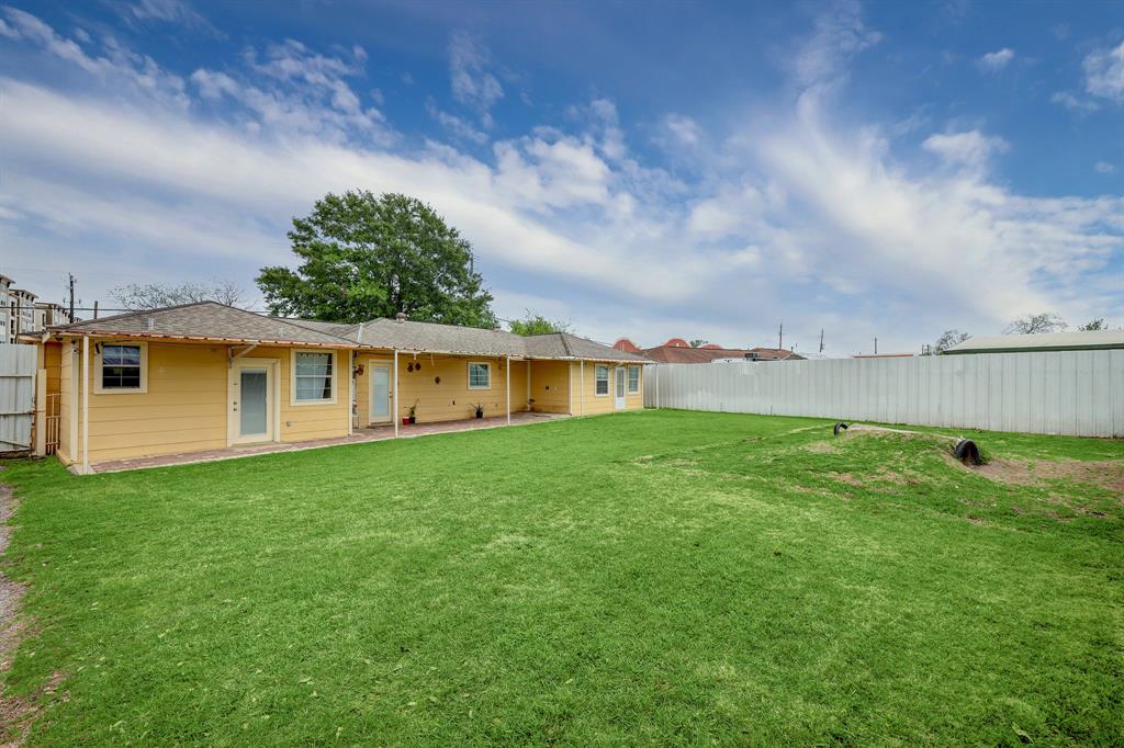 2215 Bingle Road