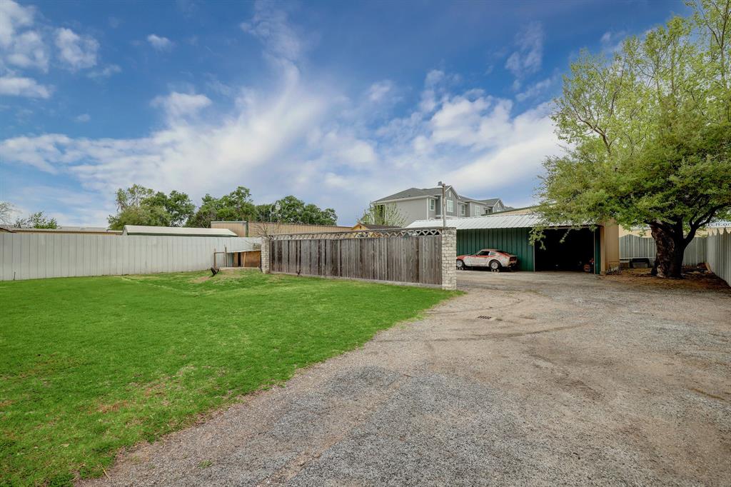 2215 Bingle Road