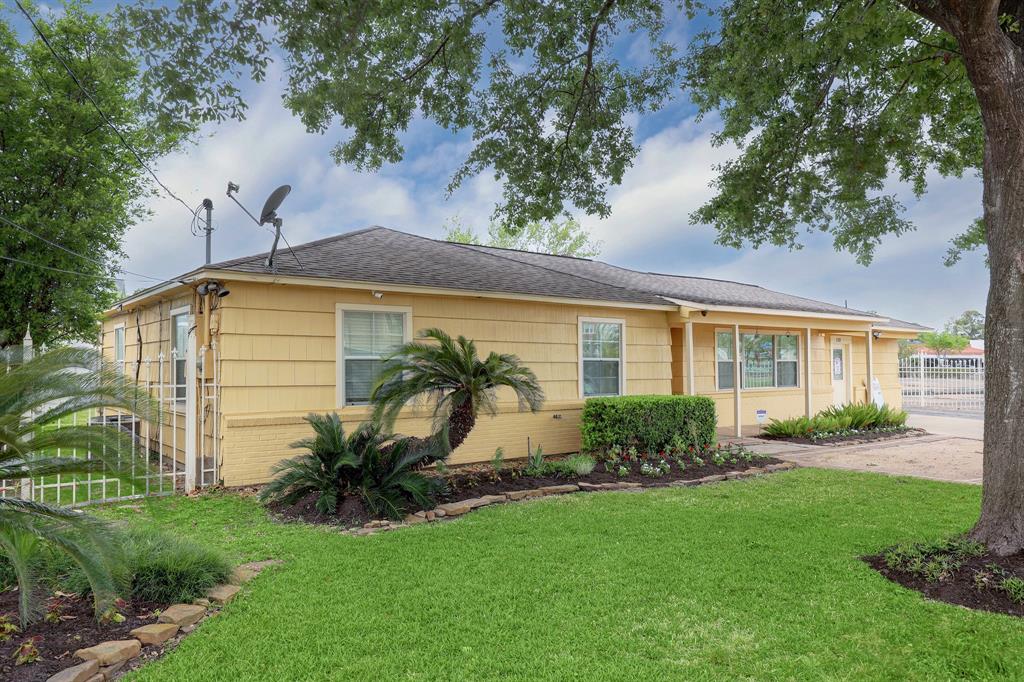 2215 Bingle Road