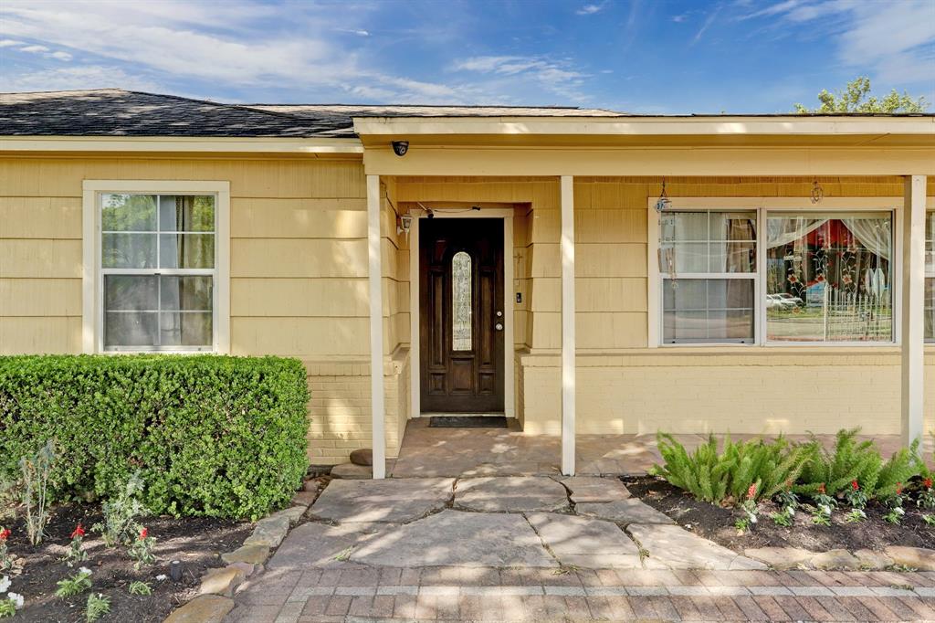 2215 Bingle Road