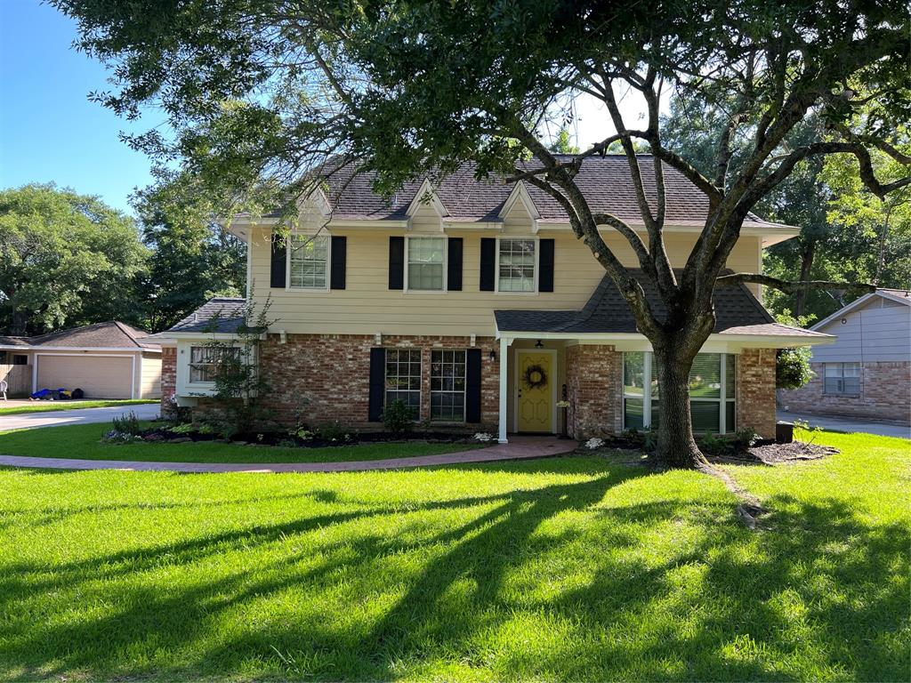 750 Charter Oaks Drive, Conroe TX 77302