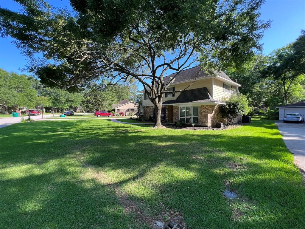 750 Charter Oaks Drive, Conroe TX 77302