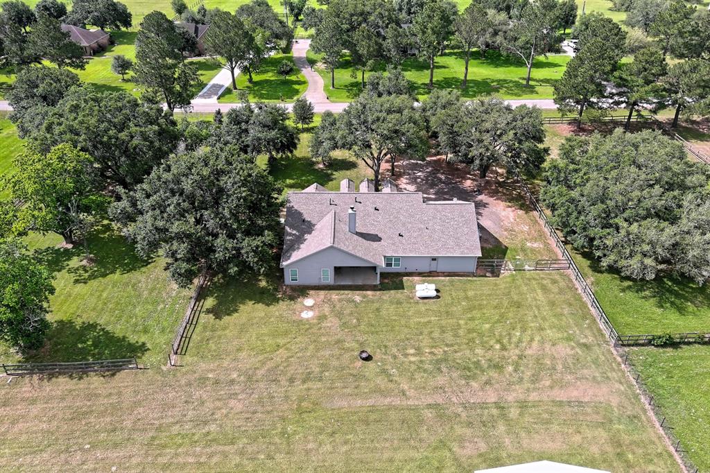 32911 Grove Park Drive, Waller, TX 77484 - HAR.com