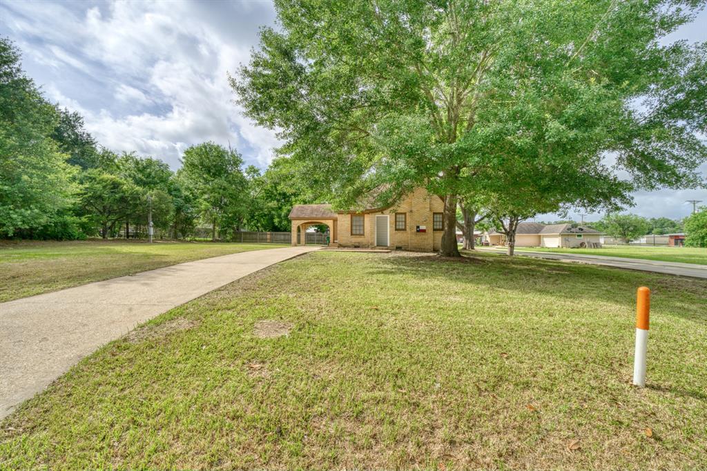 109 S State, Madisonville, TX 77864