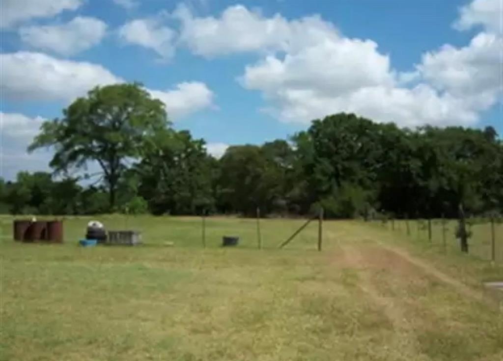 16722 Fm 1280 Crockett, Texas Unrestricted 4.43 acres with well and aerobic system.