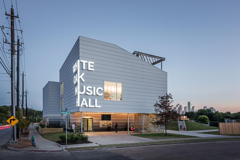 White Oak Music Hall is merely 1.6 miles or a 5-minute drive from this home. White Oak is a popular and vibrant new concert venue that proves to tremendously increase the neighborhood's value.