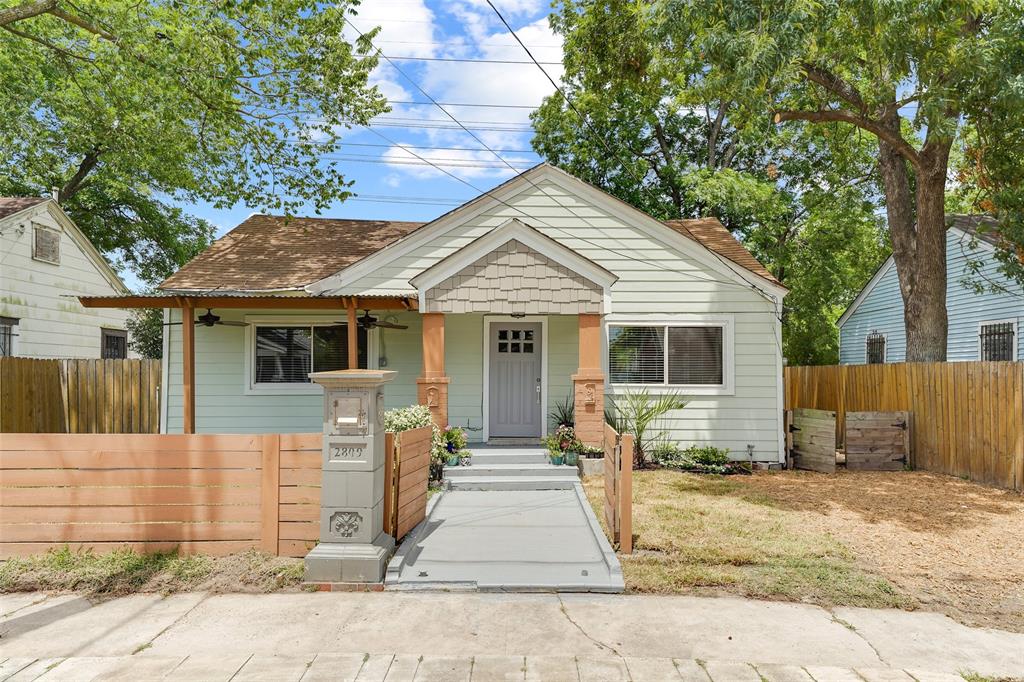 Welcome home to 2809 Elysian Street! Adorable front porch and gated yard invite you in.