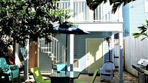 1606 Avenue M - Rear, Galveston
