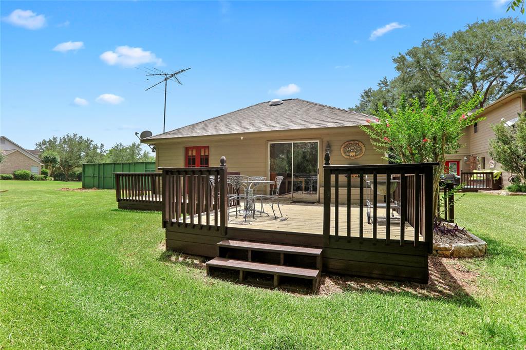 2020 Pecan Lake Drive, Richmond, TX 77406