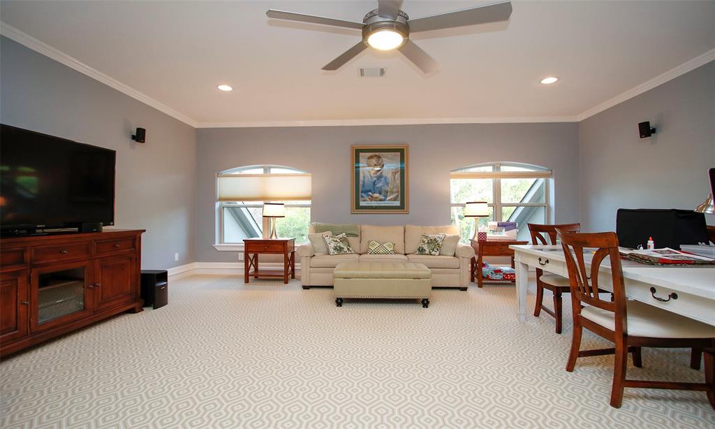 This large game room will hold all your toys. Great place to entertain your guests. Just think of the items you could put in here.