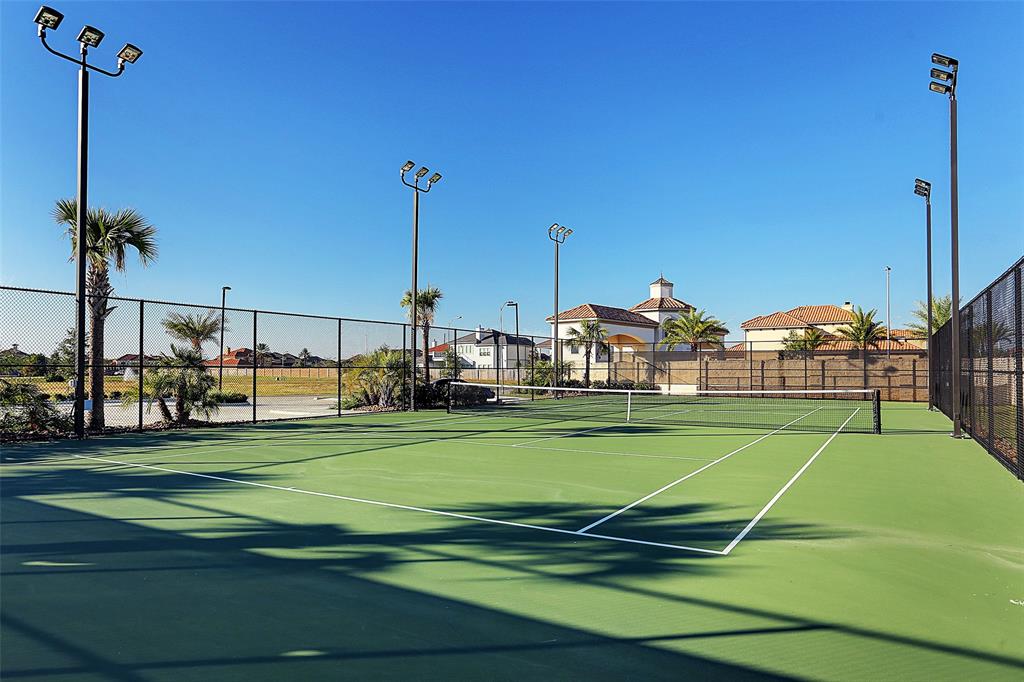 The Parkway at Eldridge offers an outdoor tennis court with soft surface which reduces the impact on the body during play. This outdoor court is lighted to have the ability to play in the evening.