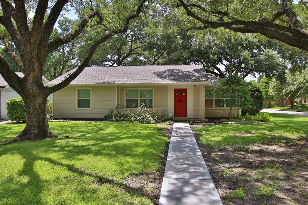 1121  Colonial Street Bellaire Texas 77401, 17