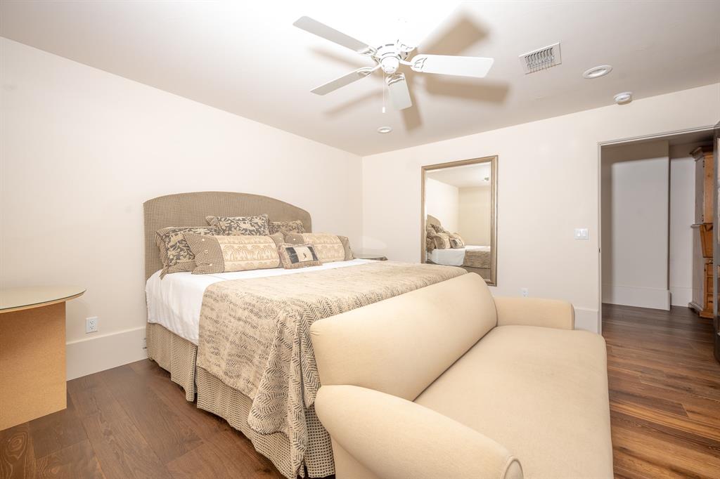 102 Delores, La Grange, TX 78945