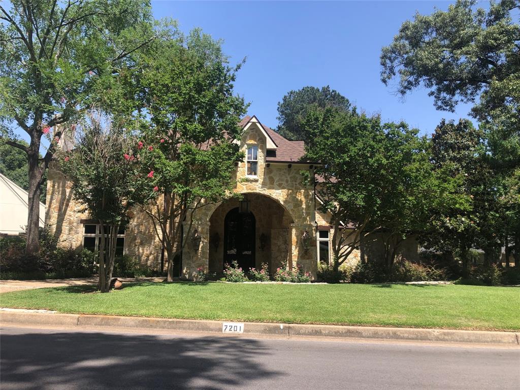 7201 Pinetree Place, Tyler, TX 75703