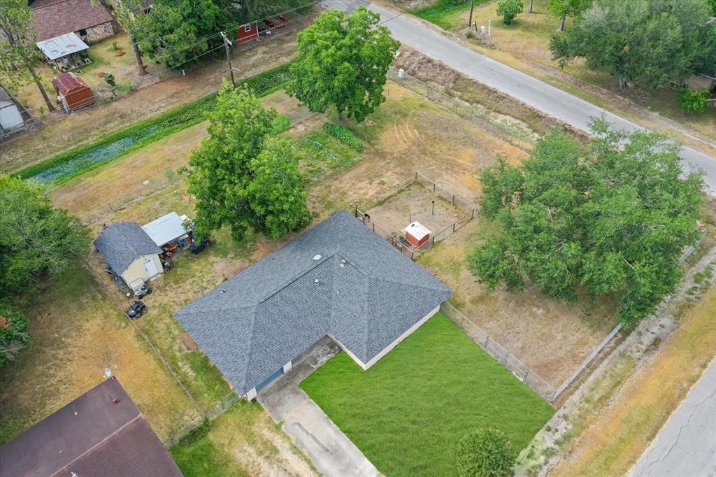 3306 Schroeder Avenue, Needville, TX 77461