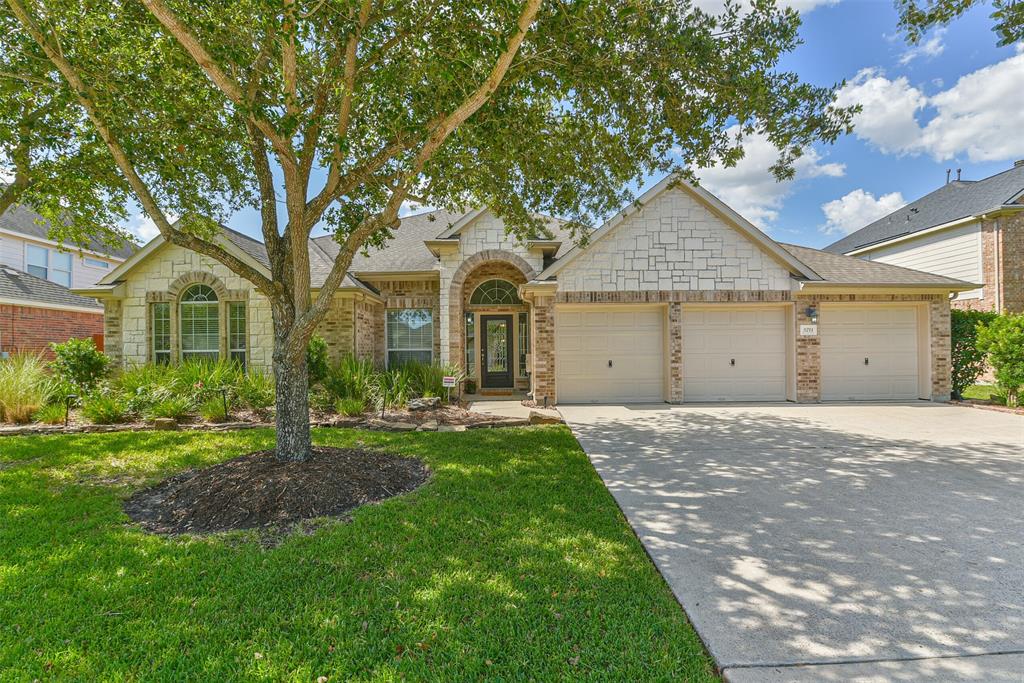 3211 Barry Moore Drive, Pearland, TX 77581